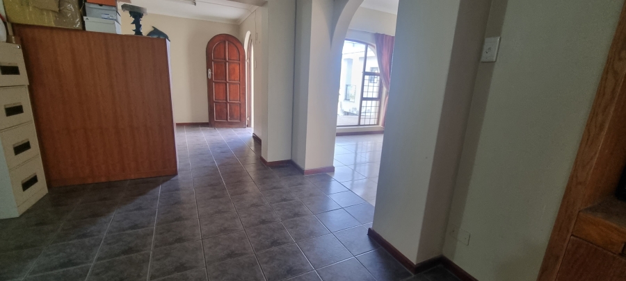 To Let 3 Bedroom Property for Rent in Mossel Bay Central Western Cape
